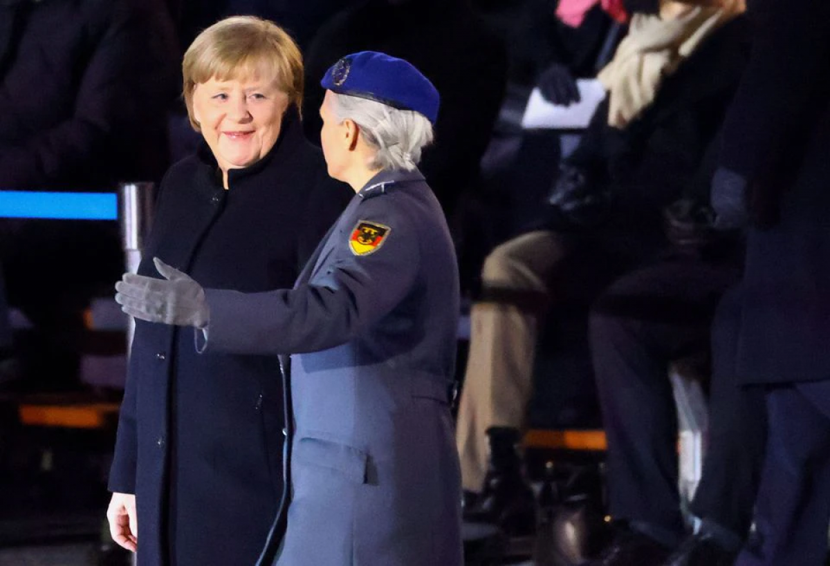 Đức tổ chức đại quân lễ trang trọng chia tay Thủ tướng Angela Merkel - Ảnh 5.