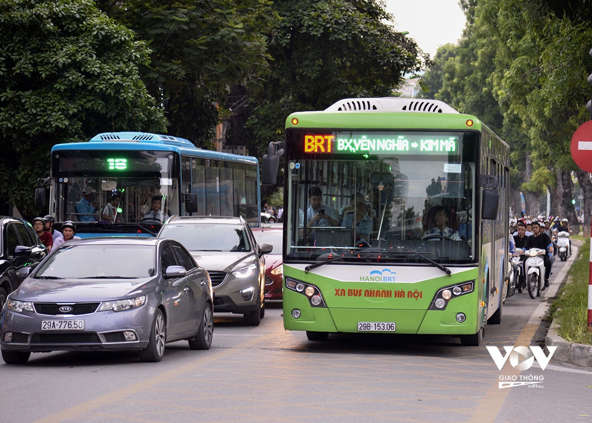 Xe buýt nhanh BRT 01: Bất ổn, bất thường, có dấu hiệu tiêu cực và lợi ích nhóm? - Ảnh 4.