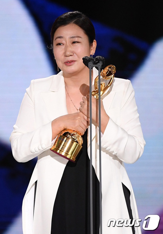 Dàn sao hạng A Hàn Quốc tại lễ trao giải Rồng xanh - Ảnh 8.