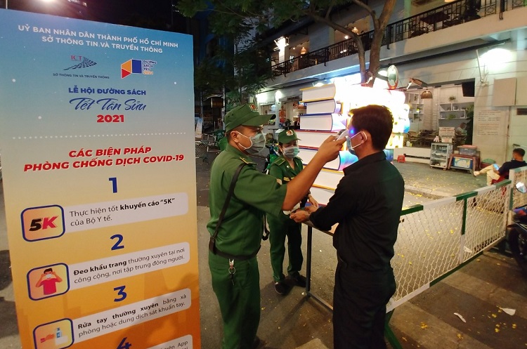 TP Hồ Chí Minh: Thiết lập hệ thống phòng dịch tại đường hoa, đường sách Tết - Ảnh 6.