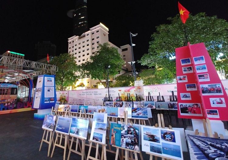 TP Hồ Chí Minh: Thiết lập hệ thống phòng dịch tại đường hoa, đường sách Tết - Ảnh 11.