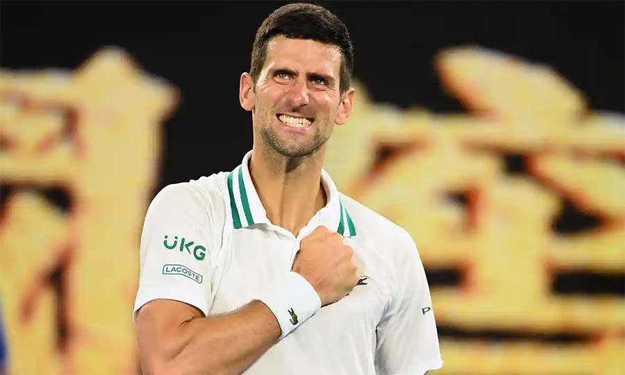 Djokovic kết thúc chuyện cổ tích Karatsev, Osaka đưa Serena lên bảng 'phong thần' - Ảnh 1.