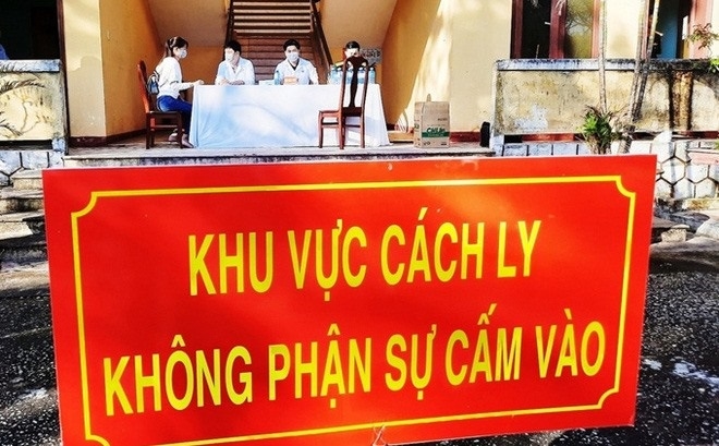 Vi phạm giãn cách, 2 người Trung Quốc ở Hải Dương bị phạt 15 triệu đồng - Ảnh 1.