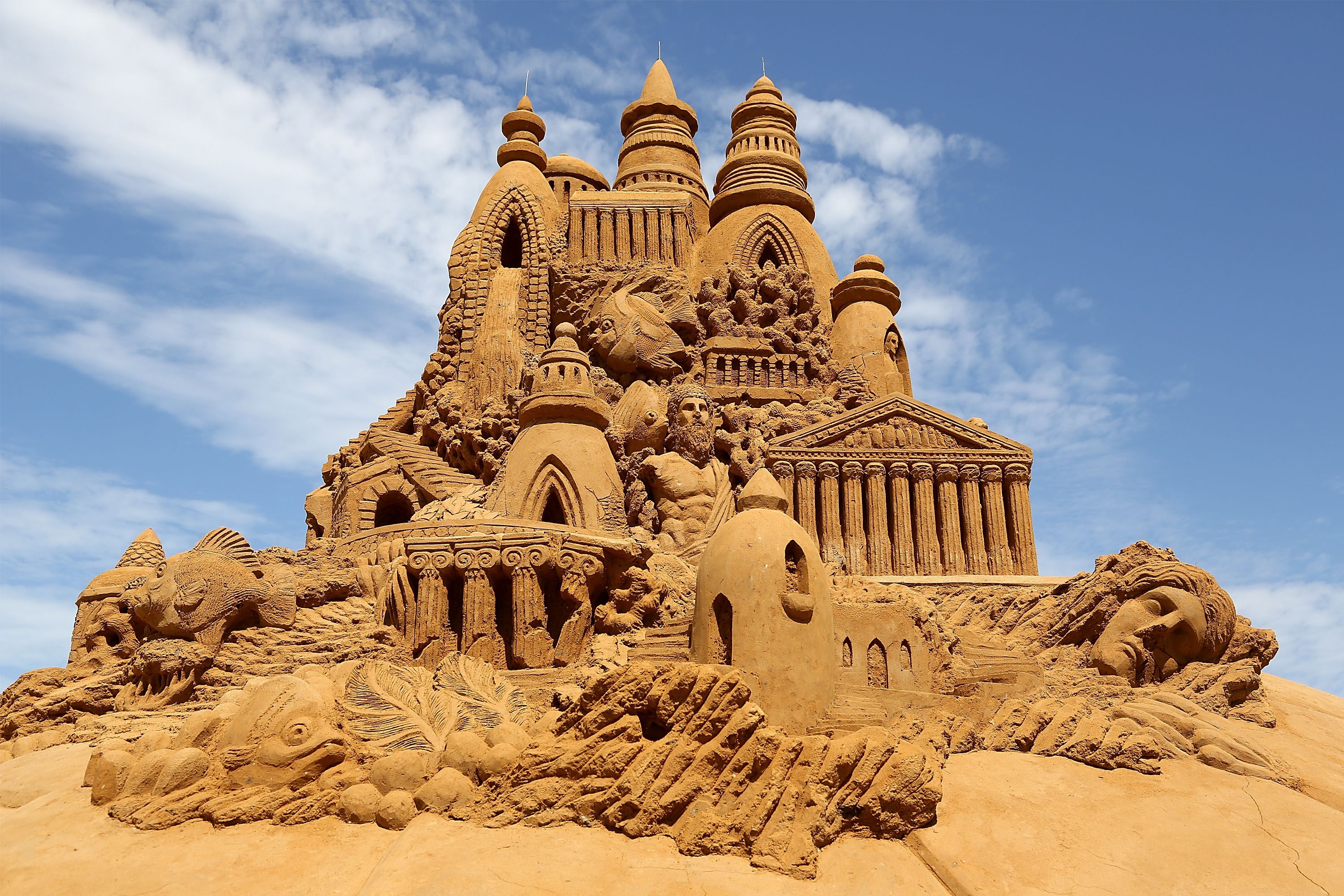 Những tác phẩm điêu khắc tuyệt đẹp làm từ cát - Ảnh 6.