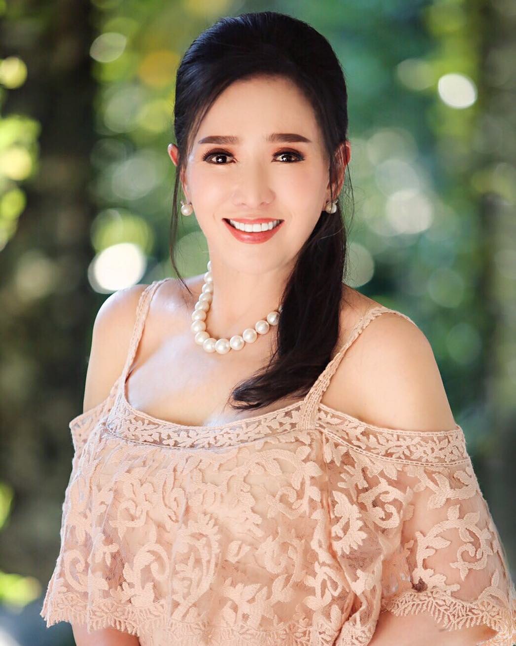 Hoa hậu Hoàn vũ Thái Lan ở tuổi 74 - Ảnh 2.