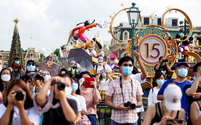 Dịch Covid-19 lắng dịu, Hong Kong (Trung Quốc) mở cửa lại Disneyland - Ảnh 1.