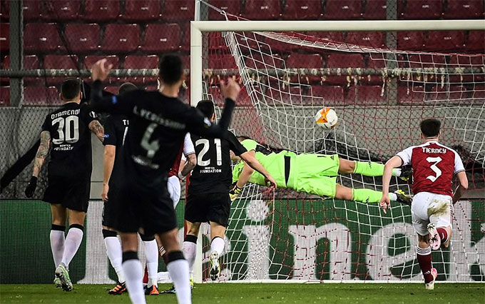 Kết quả Arsenal 3-2 Benfica: Cứu tinh Aubameyang giúp Pháo thủ thoát hiểm - Ảnh 1.
