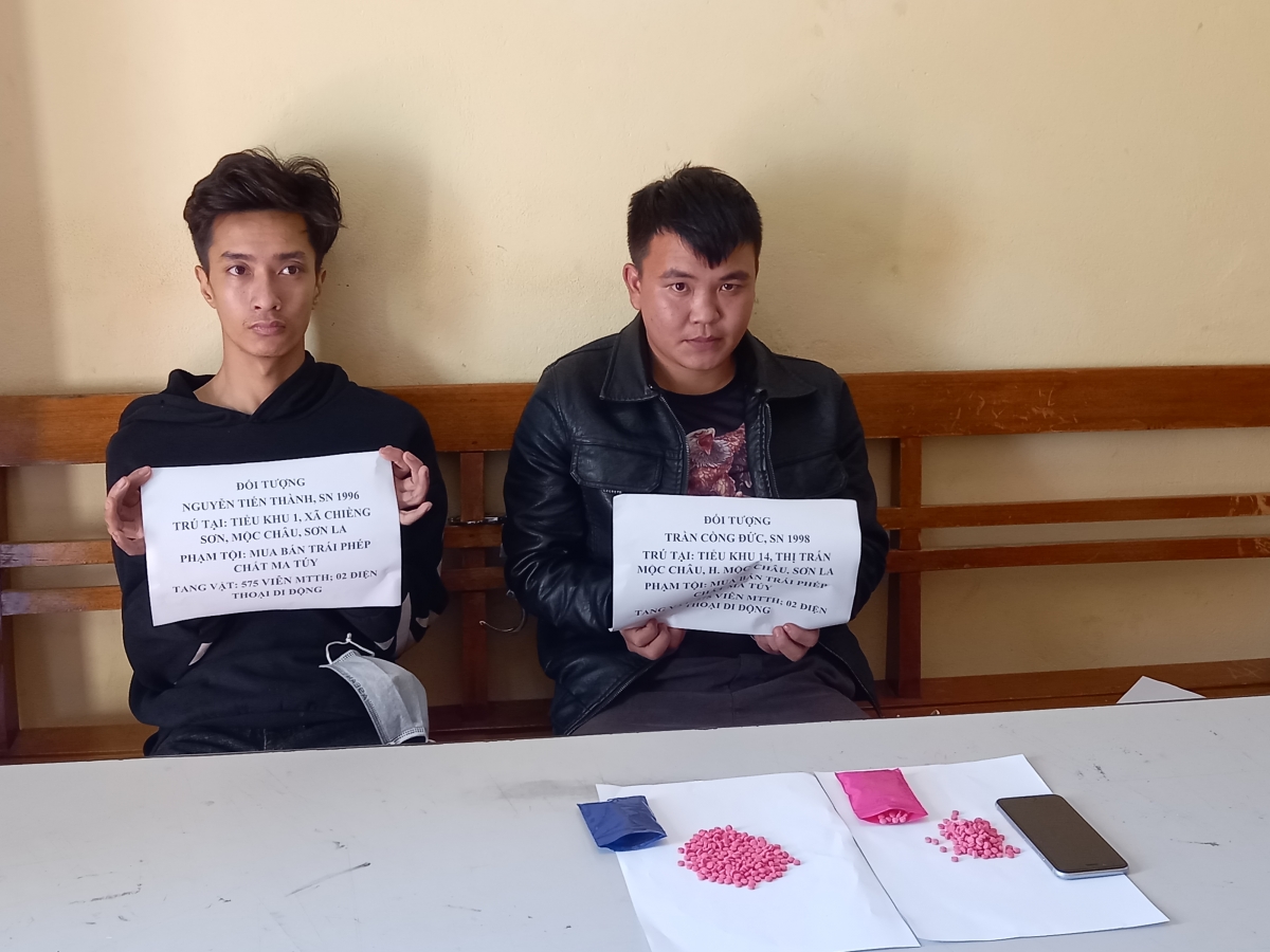 Bộ đội Biên phòng Sơn La bắt giữ các đối tượng mua bán trái phép chất ma túy - Ảnh 1.