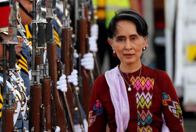 Bà Aung San Suu Kyi bị khởi tố - Ảnh 1.