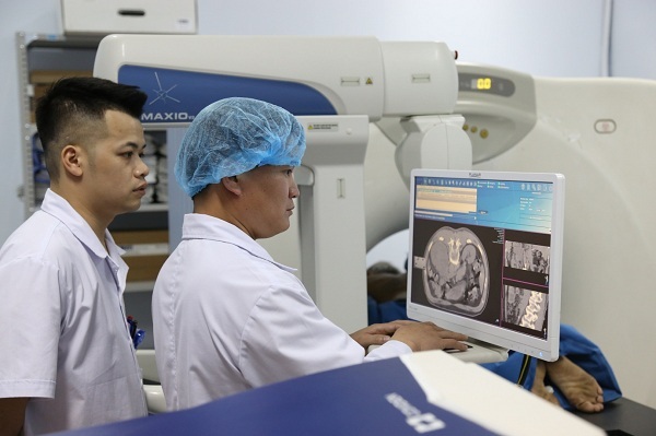 Trung tâm Ung bướu – Bệnh viện Đa khoa tỉnh Phú Thọ phát triển theo mô hình điều trị đa mô thức chuyên sâu - Ảnh 2.