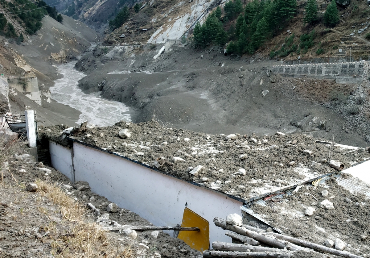 Ấn Độ: Hơn 125 người mất tích sau vụ đứt vỡ sông băng trên dãy Himalaya - Ảnh 1.