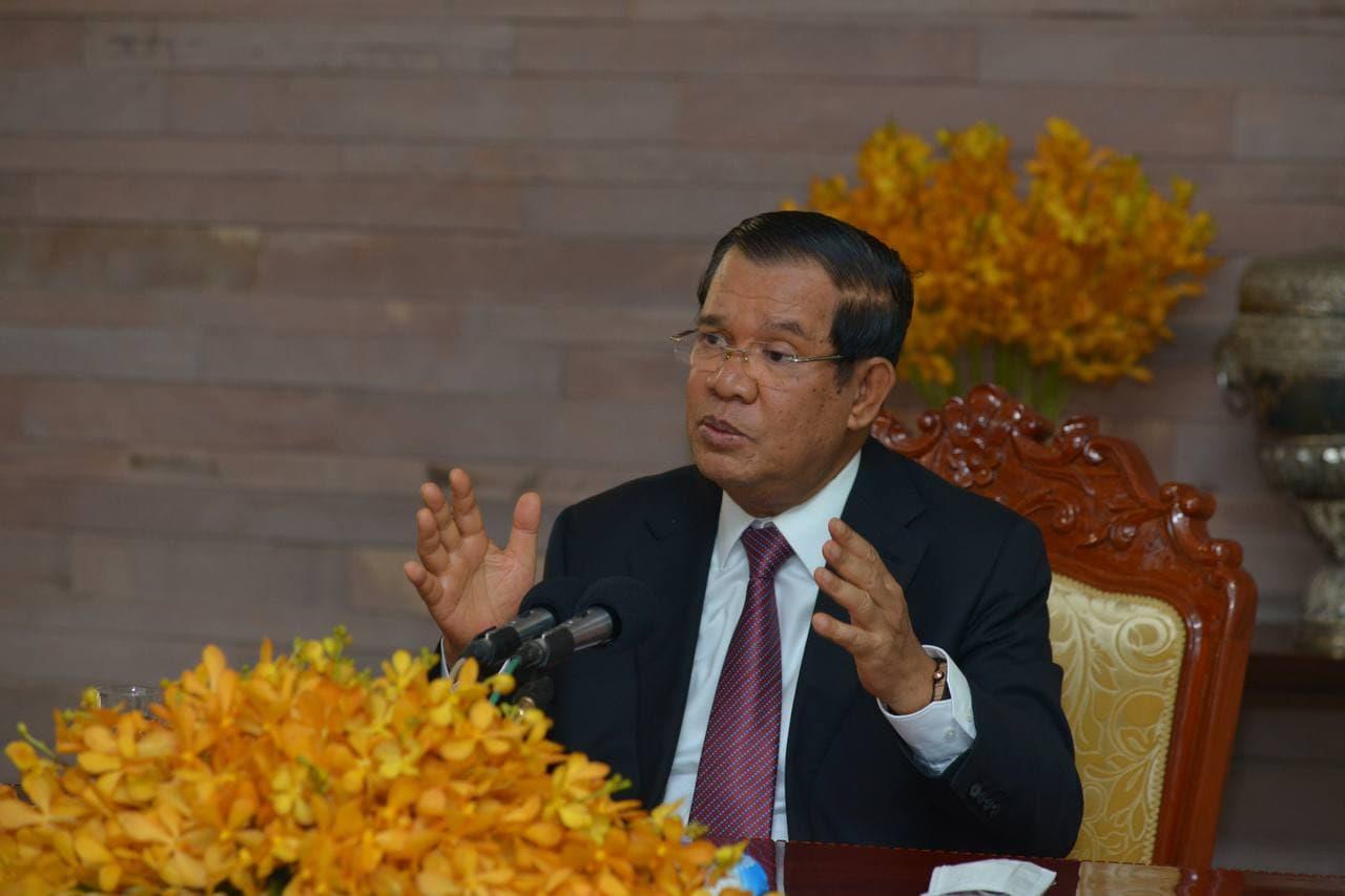 Thủ tướng Hun Sen muốn các con được tiêm vaccine của Trung Quốc - Ảnh 1.