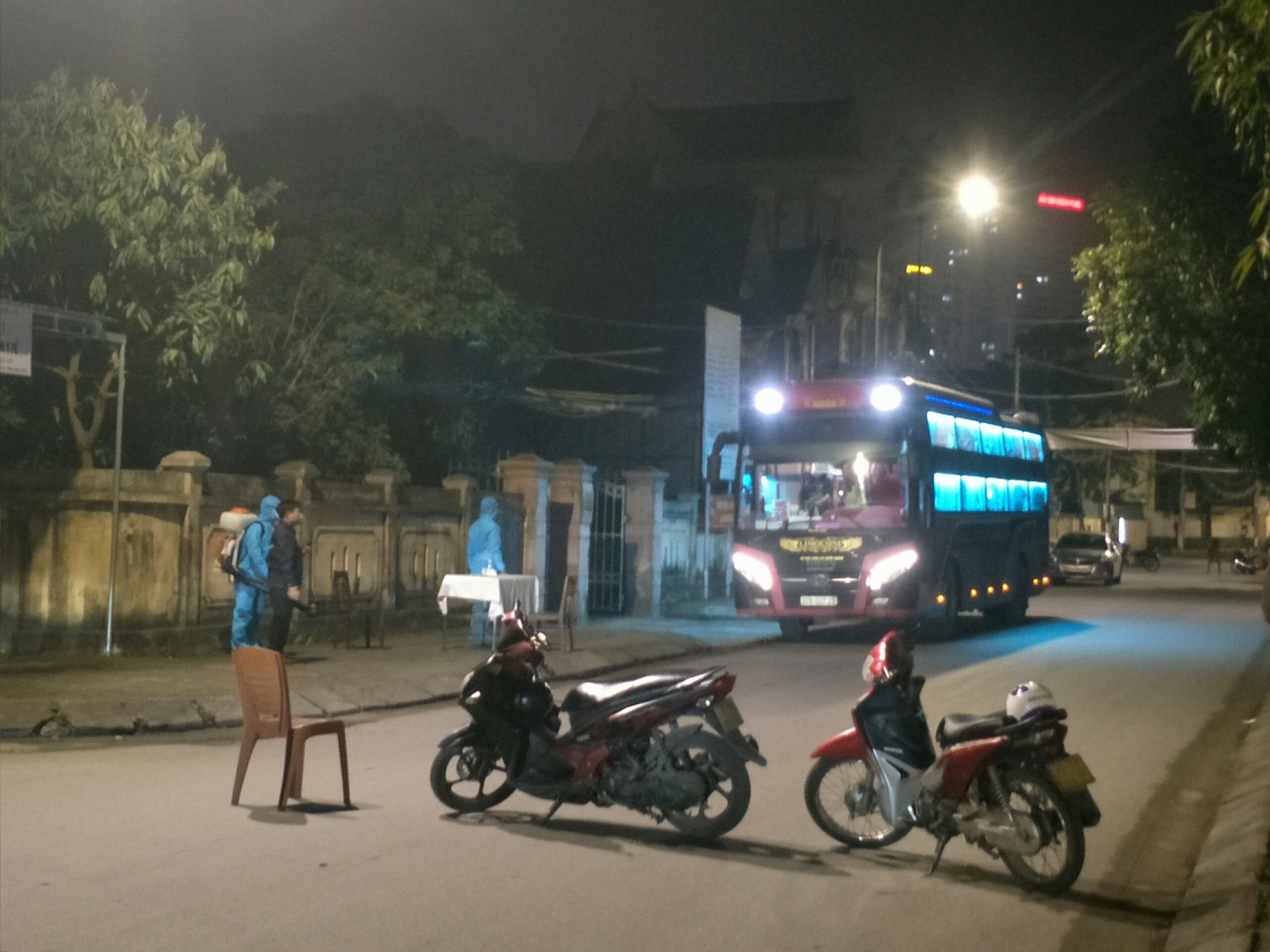 Đón lõng cách ly thanh niên bỏ trốn khỏi Quảng Ninh về Nghệ An ăn Tết - Ảnh 1.