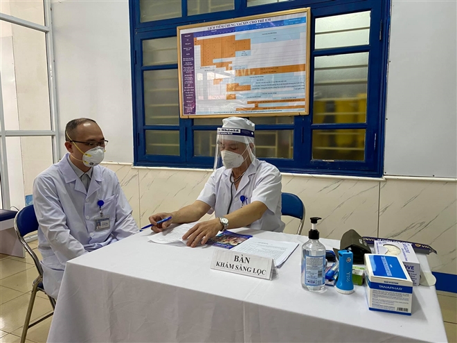 Chuyên gia: Phản ứng phụ của vaccine COVID-19 tại Việt Nam trong ngưỡng cho phép - Ảnh 3.