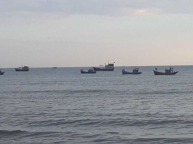 Tàu chìm trên vùng biển Bình Thuận - nguy cơ xảy ra sự cố tràn dầu là rất ít - Ảnh 1.