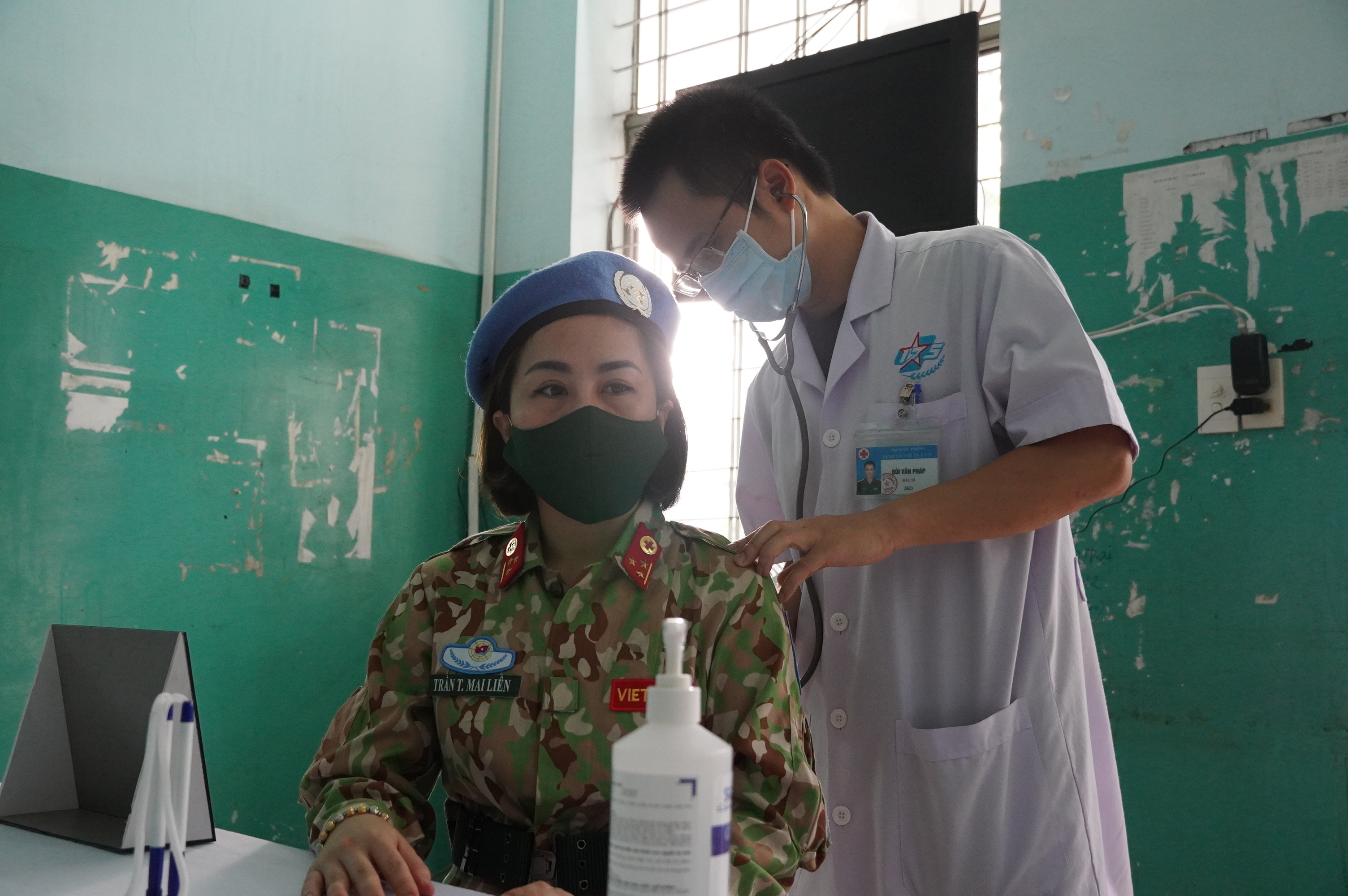 Bệnh viện Quân y 175 tiêm vaccine Covid-19 cho các quân nhân chuẩn bị nhận nhiệm vụ tại Nam Sudan - Ảnh 2.