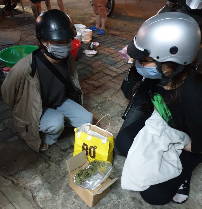 Đà Nẵng bắt 2 nữ sinh viên bán lẻ cần sa - Ảnh 1.