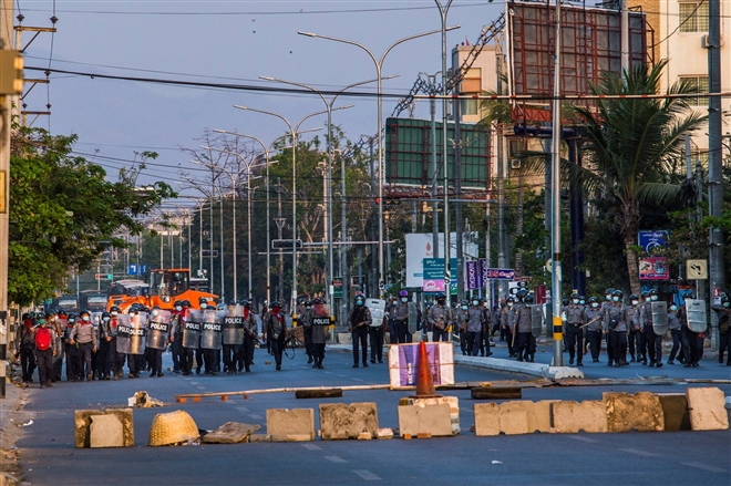 Bi kịch dân thường trong cuộc biểu tình Myanmar - Ảnh 3.