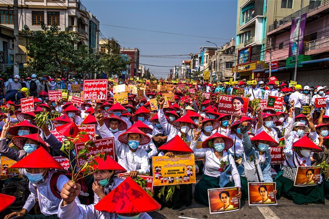 Bi kịch dân thường trong cuộc biểu tình Myanmar - Ảnh 1.