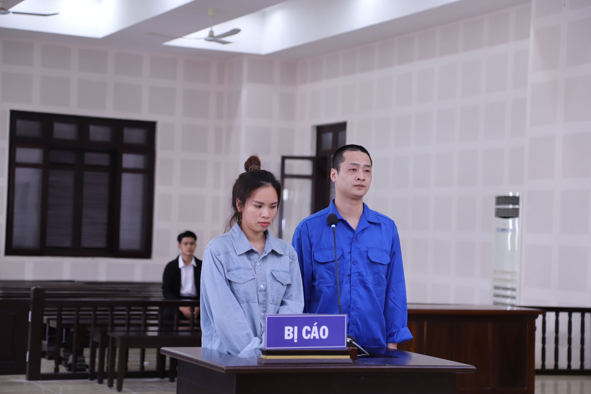 Đà Nẵng: Cấu kết tổ chức cho 27 người Trung Quốc nhập cảnh trái phép ở 'chui' trong khách sạn - Ảnh 1.