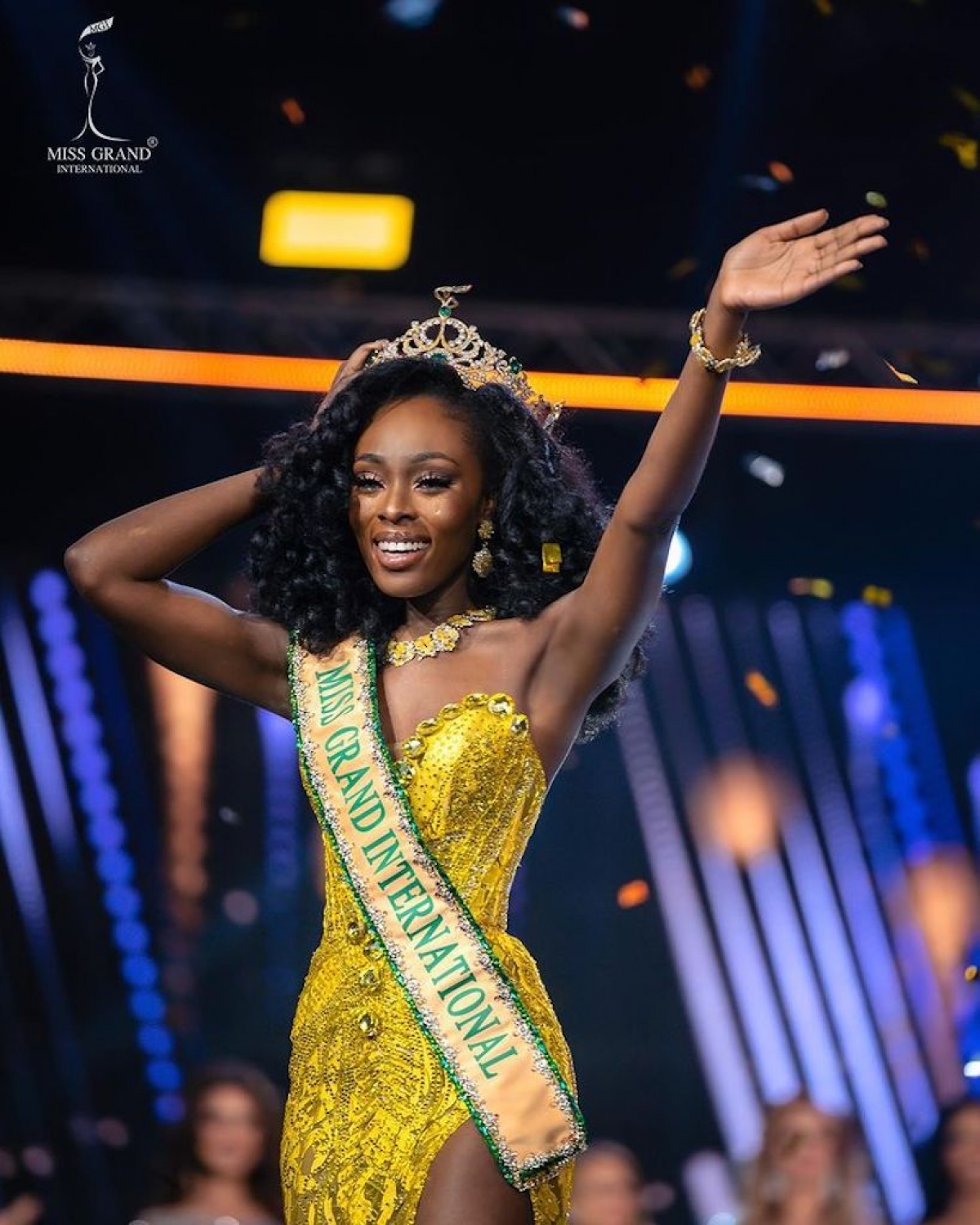 Vẻ đẹp nóng bỏng của đại diện Mỹ vừa đăng quang Miss Grand International 2020 - Ảnh 1.