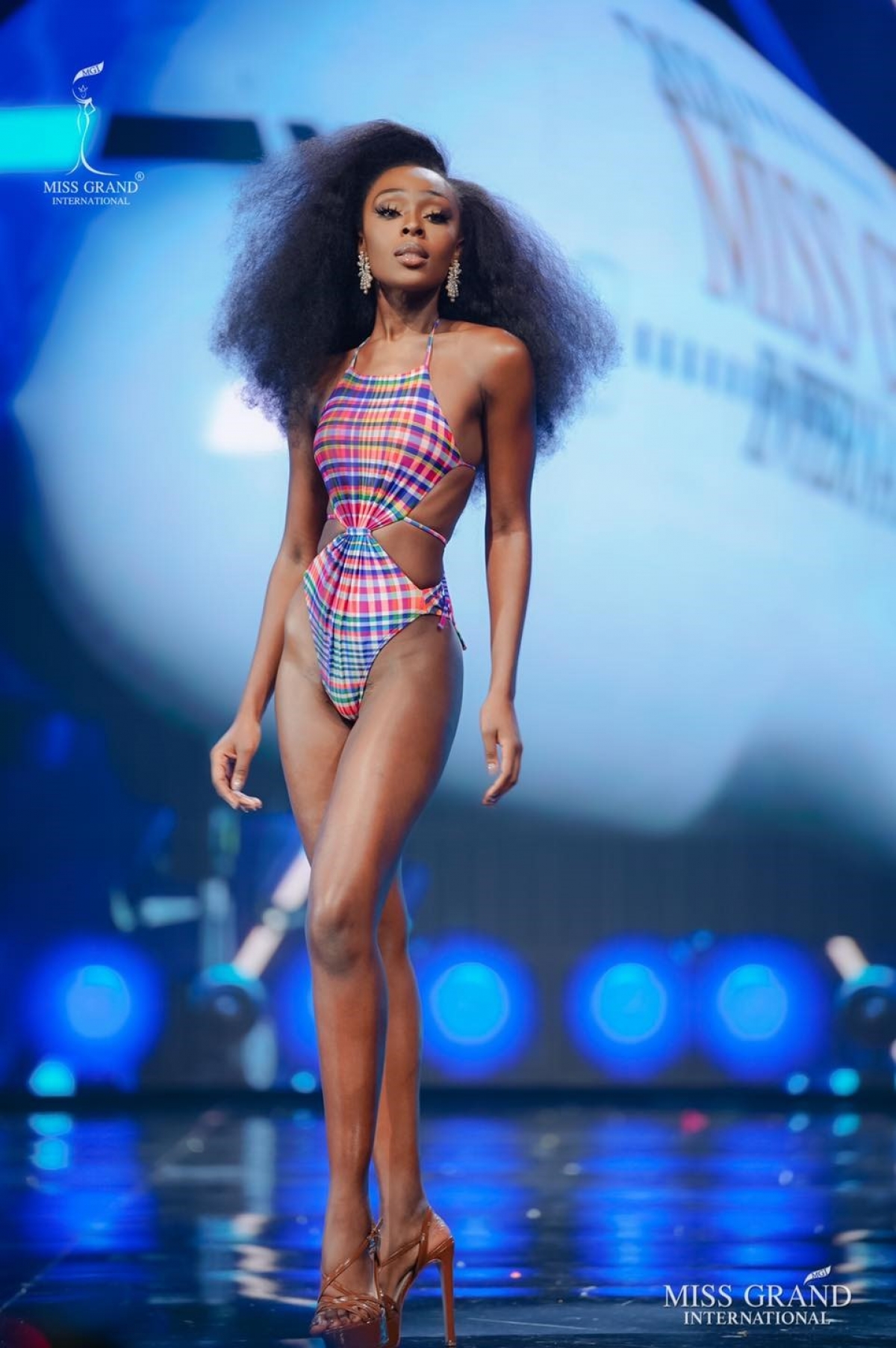 Vẻ đẹp nóng bỏng của đại diện Mỹ vừa đăng quang Miss Grand International 2020 - Ảnh 7.
