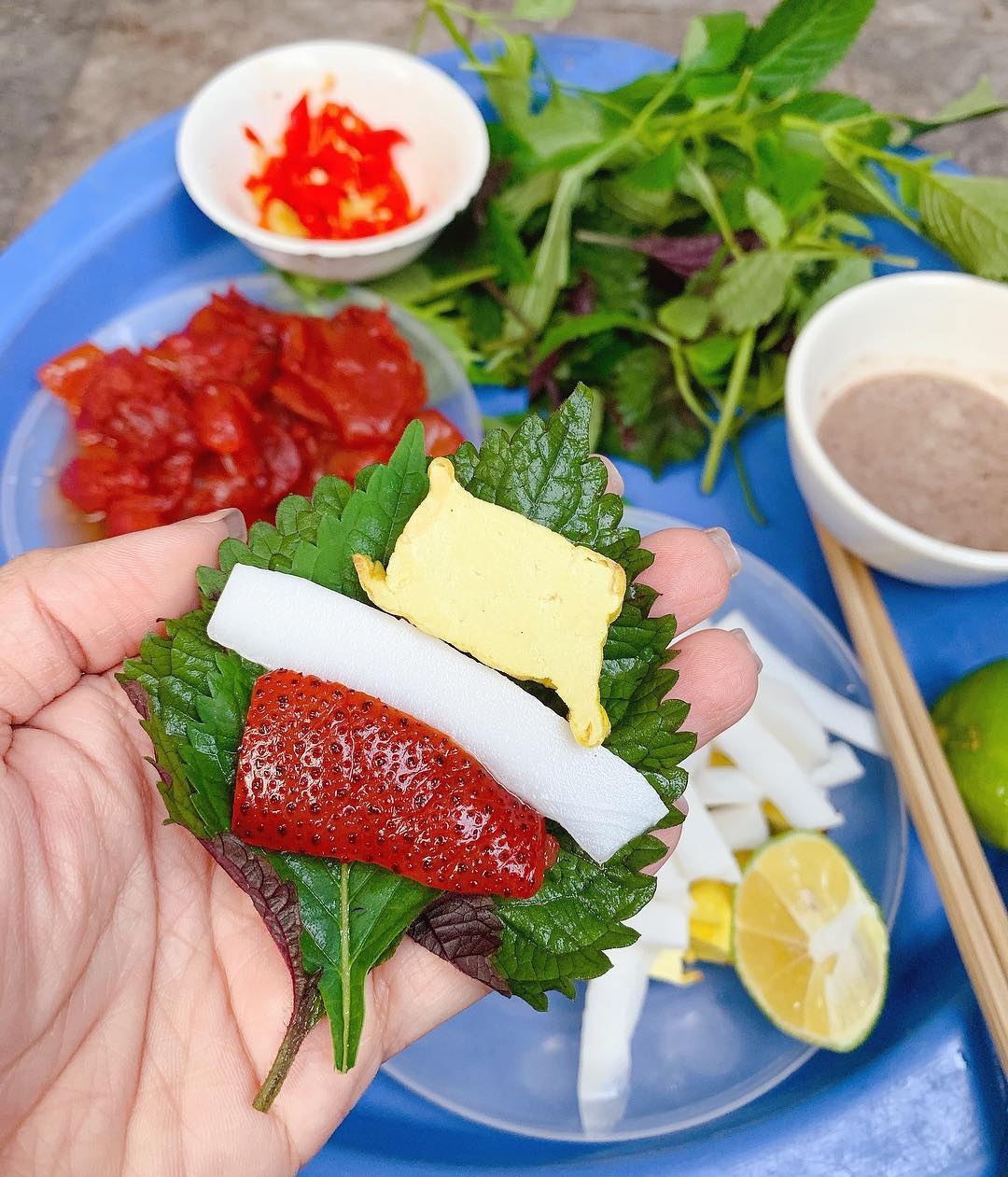 Độc lạ món sứa 'hạ hỏa', được ví là sashimi phiên bản Việt - Ảnh 4.