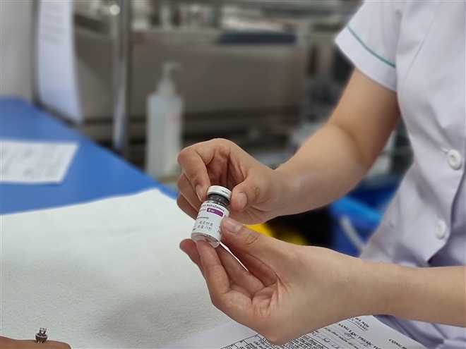Ngày 1/4, lô vaccine COVID-19 đầu tiên của Covax về Việt Nam - Ảnh 1.