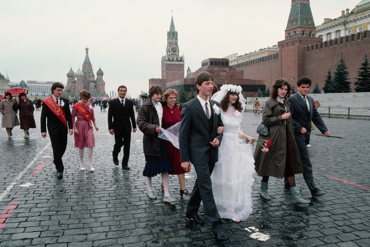 Hình ảnh Liên Xô những năm tháng cuối cùng qua ống kính nhiếp ảnh gia Mỹ - Ảnh 7.