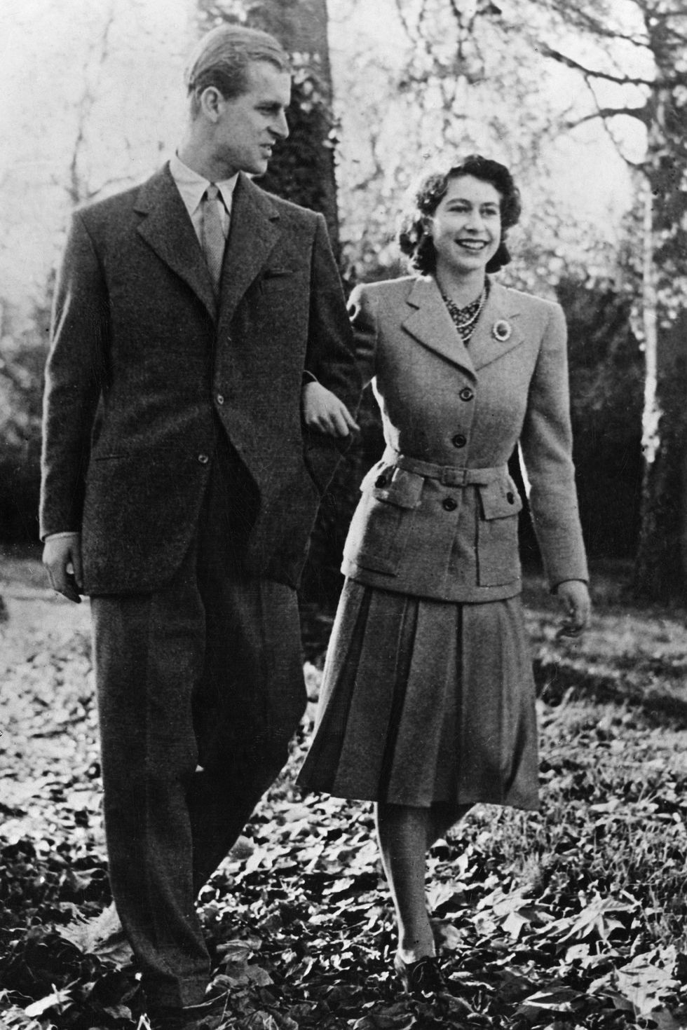 Nữ hoàng Elizabeth II và Hoàng thân Philip: Những khoảnh khắc đẹp nhất - Ảnh 3.