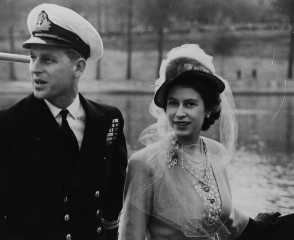 Nữ hoàng Elizabeth II và Hoàng thân Philip: Những khoảnh khắc đẹp nhất - Ảnh 5.