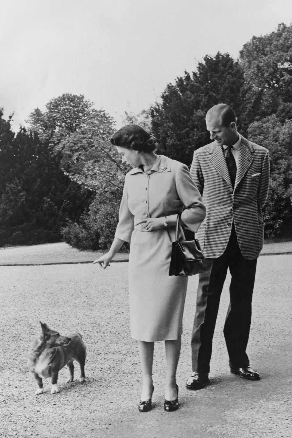 Nữ hoàng Elizabeth II và Hoàng thân Philip: Những khoảnh khắc đẹp nhất - Ảnh 9.