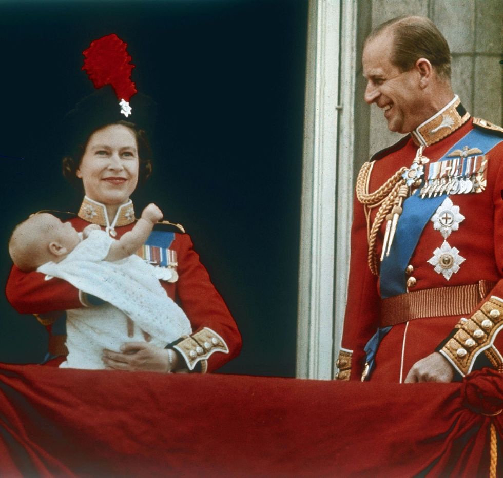 Nữ hoàng Elizabeth II và Hoàng thân Philip: Những khoảnh khắc đẹp nhất - Ảnh 12.