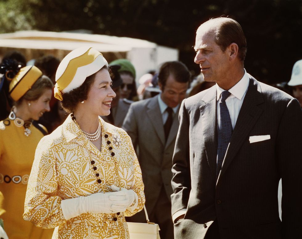 Nữ hoàng Elizabeth II và Hoàng thân Philip: Những khoảnh khắc đẹp nhất - Ảnh 17.