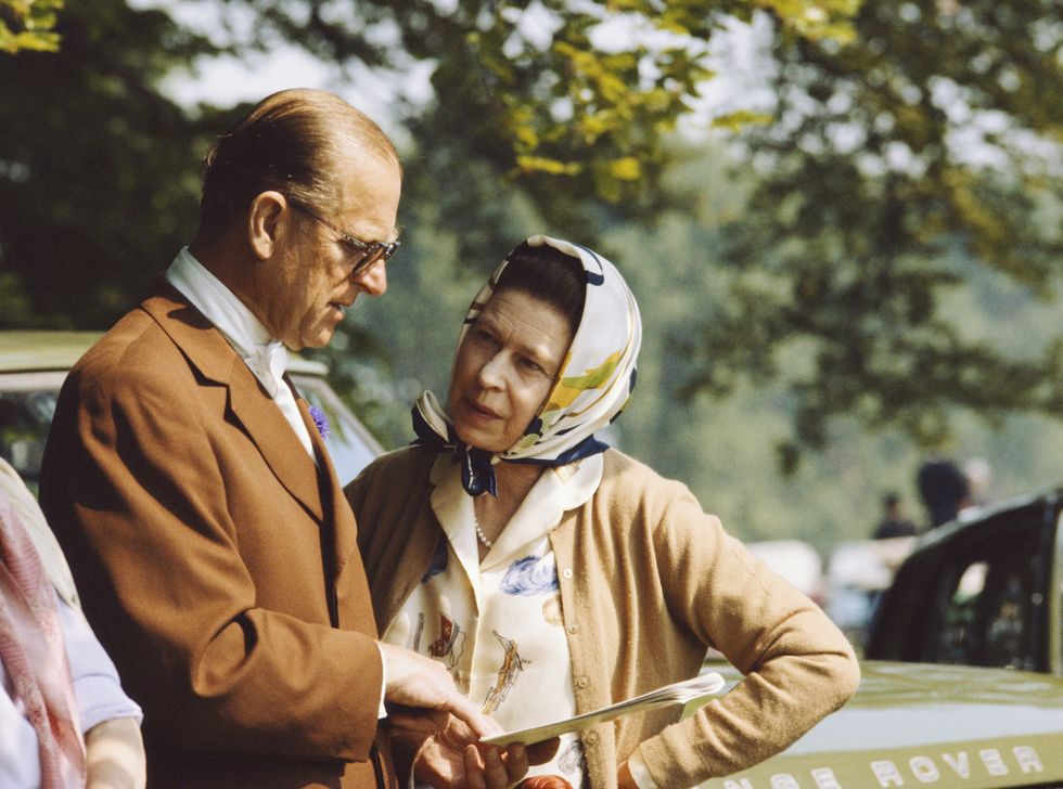 Nữ hoàng Elizabeth II và Hoàng thân Philip: Những khoảnh khắc đẹp nhất - Ảnh 18.