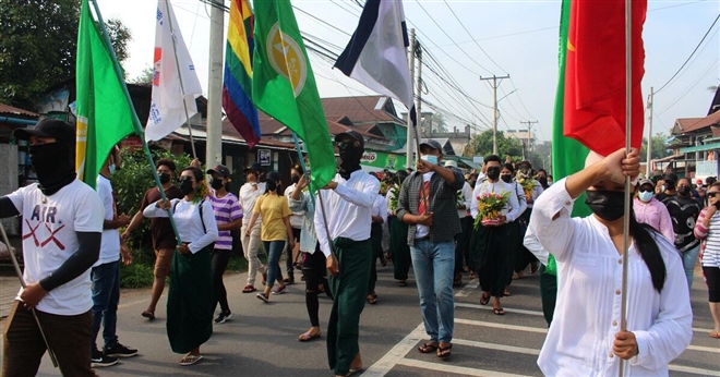 Thủ lĩnh biểu tình ở Myanmar bị bắt giữ - Ảnh 1.
