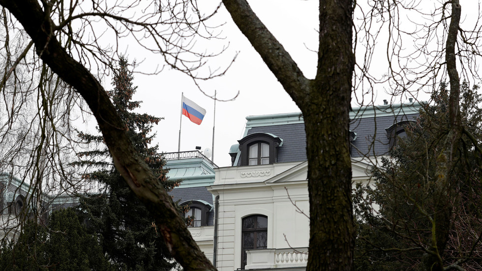  Séc tuyên bố trục xuất 18 nhà ngoại giao Nga - Ảnh 1.