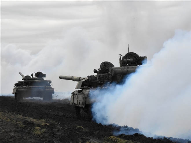 Căng thẳng Nga - Ukraine: Liên tiếp các đòn trừng phạt, đáp trả trong khu vực - Ảnh 1.
