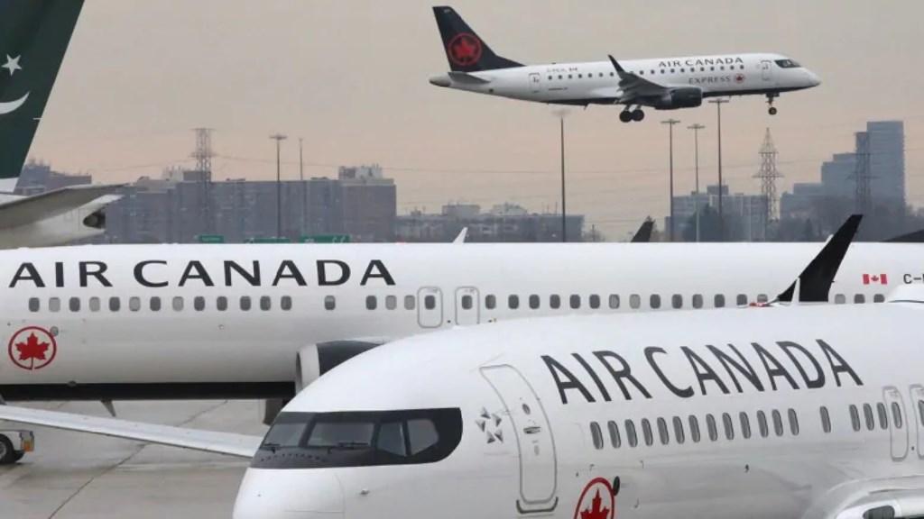 Canada sẽ cấm các chuyến bay từ Ấn Độ và Pakistan do lo ngại Covid-19 - Ảnh 1.