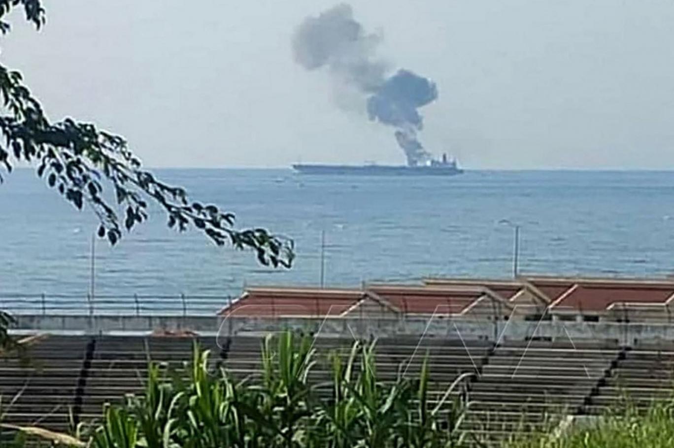 Một tàu chở dầu bị tấn công ở vùng biển ngoài khơi Syria - Ảnh 2.