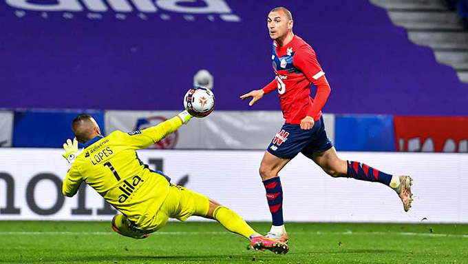Kết quả Lyon 2-3 Lille: Ngược dòng kịch tính, Lille đòi lại ngôi đầu từ tay PSG - Ảnh 1.