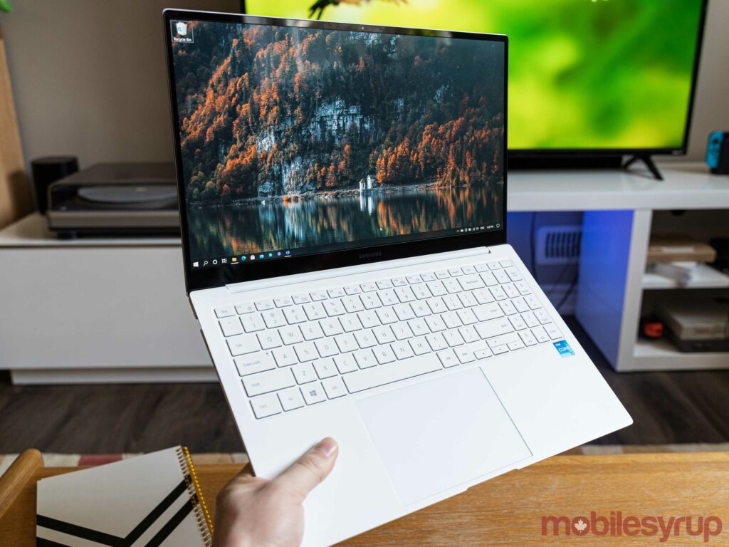 Samsung ra mắt laptop Windows màn hình OLED, nặng chưa tới 1 kg - Ảnh 5.