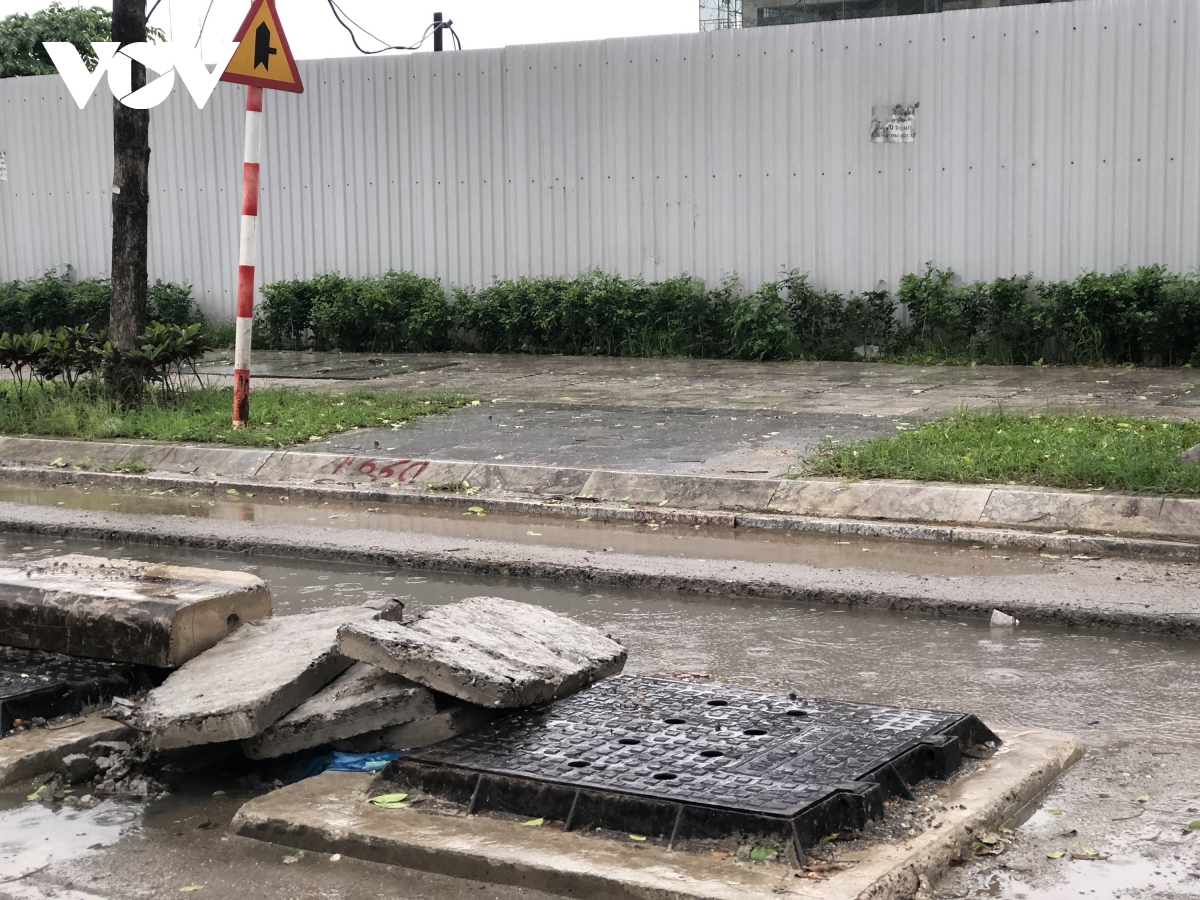 Đường nghìn tỷ ở Hà Nội vừa xong, mặt đường đã bị bóc lên gây lãng phí - Ảnh 10.