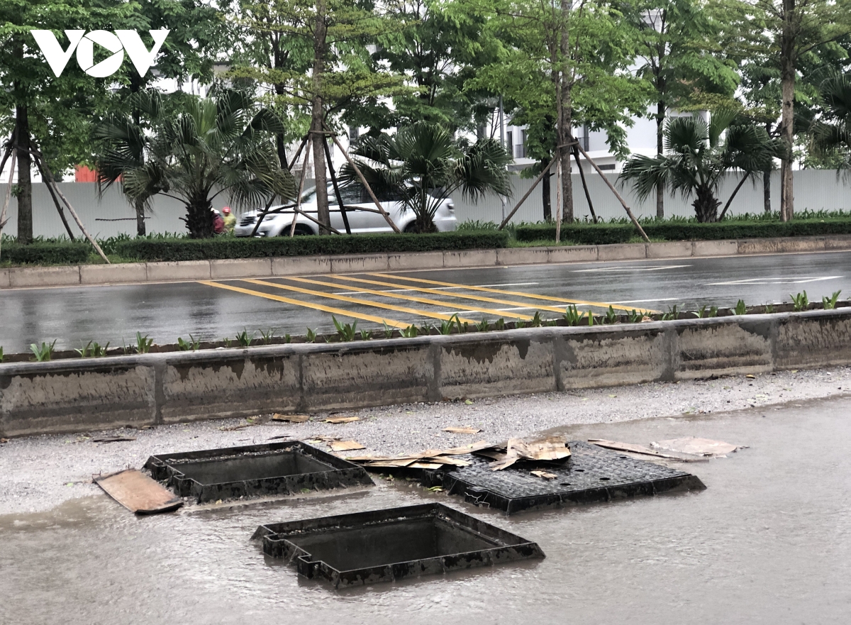 Đường nghìn tỷ ở Hà Nội vừa xong, mặt đường đã bị bóc lên gây lãng phí - Ảnh 7.