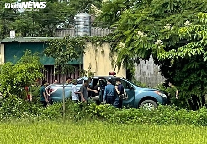 Nghi phạm bắn chết 2 người ở Nghệ An bị bắt - Ảnh 1.