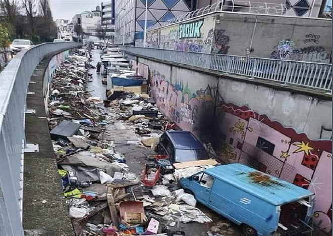 Thành phố Paris hoa lệ ngập trong rác thải - Ảnh 1.