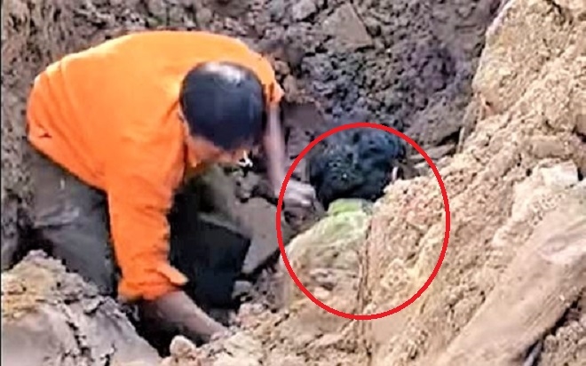 Thực hư thông tin phát hiện người đàn ông dưới lòng đất khi đào đường ở Hà Nội - Ảnh 1.
