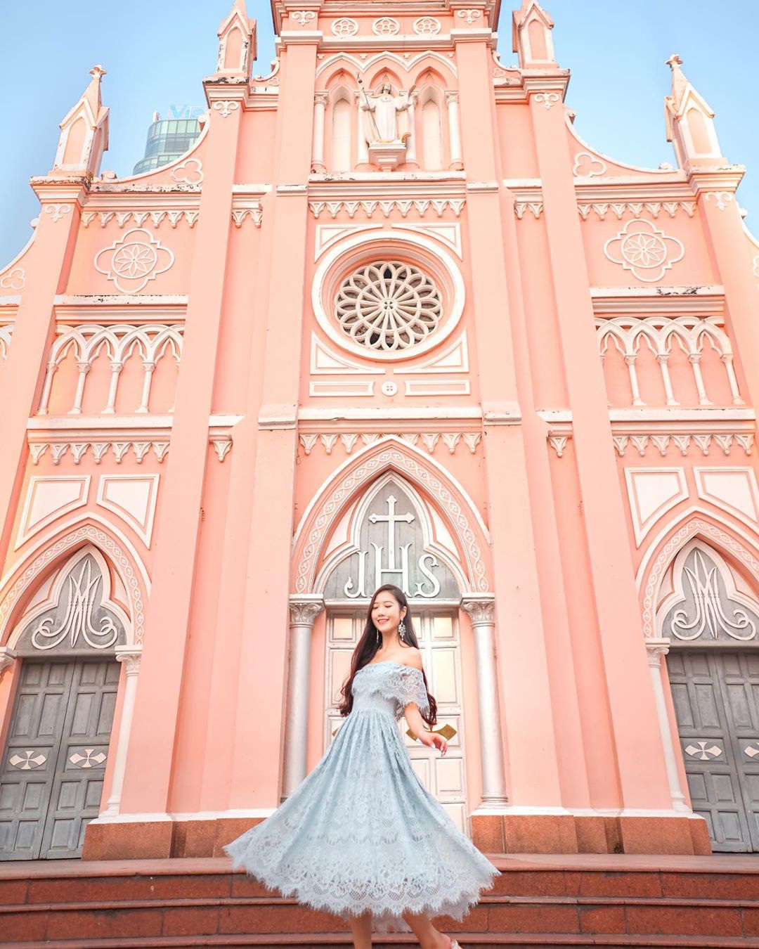 'Chụp cháy máy' ở 3 nhà thờ màu hồng đẹp nhất Việt Nam - Ảnh 4.