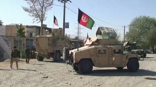 Taliban đánh chiếm cửa ngõ thủ đô Afghanistan - Ảnh 1.