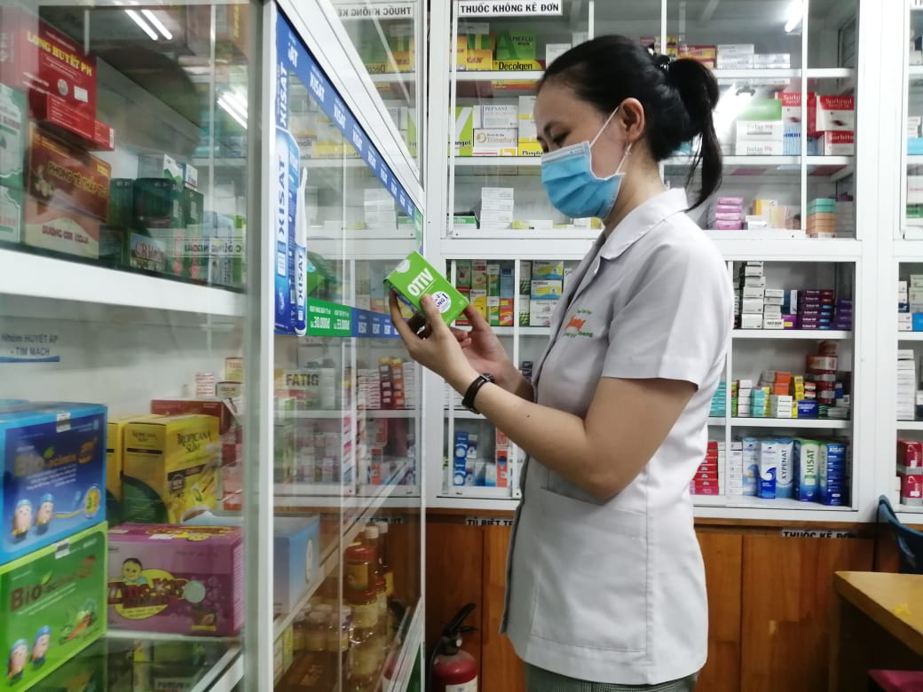 Người dân TP. HCM mua thuốc ho, sốt tại các tiệm thuốc phải khai báo y tế - Ảnh 1.